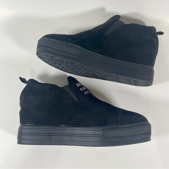 Letter sneakers, wedge style, US size 8.5 - Picture 5 of 7